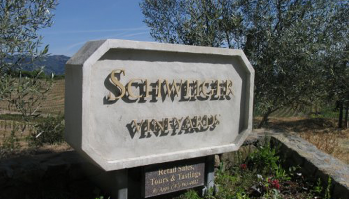 Schweiger-Vineyards-Sign