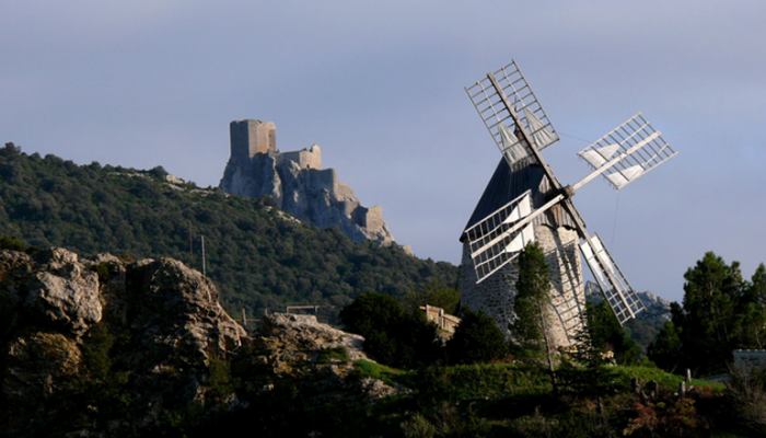 Chateau-Trillol-windmill